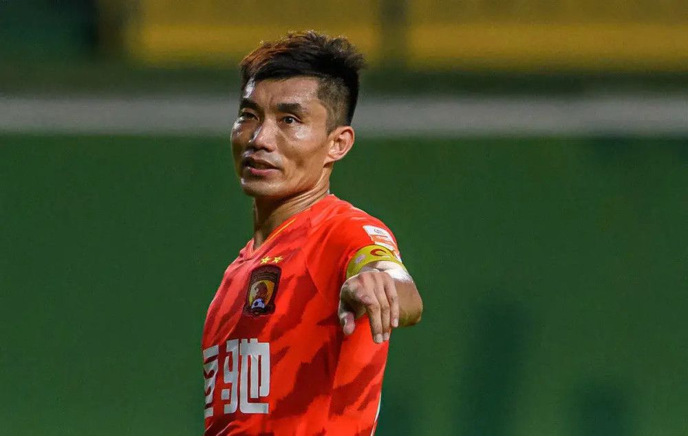 尽管今夏巴萨曾尝试引进过洛塞尔索，但由于球员本人及所在俱乐部意愿，最终选择留在热刺，球员最近展现出不错状态，接连在与曼城和维拉的比赛中进球。